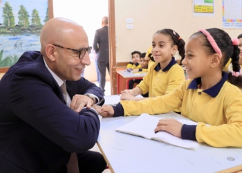 افتتاح محل خمور أمام مدرسة بالمعادي وأولياء الأمور يستغيثون بالوزارة والمحافظة