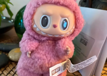 هوس اسمه "لابوبو".. كيف أشعلت دمية العالم وتحولت لأيقونة الشباب والمشاهير؟