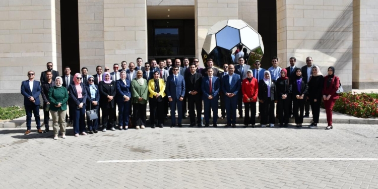 وزير الشباب والرياضة يستقبل ممثلي “اتحاد بشبابها” قبيل زيارتهم لمركز المعلومات ودعم اتخاذ القرار بمجلس الوزراء