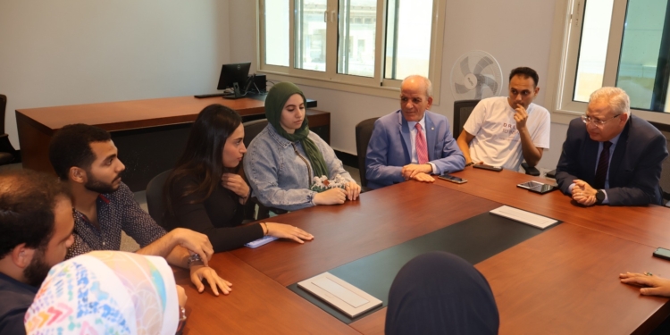 تحقيق عاجل وتضامن طلابي بعد واقعة تدمير مشروعات طلاب الفنون بجامعة حلوان الأهلية