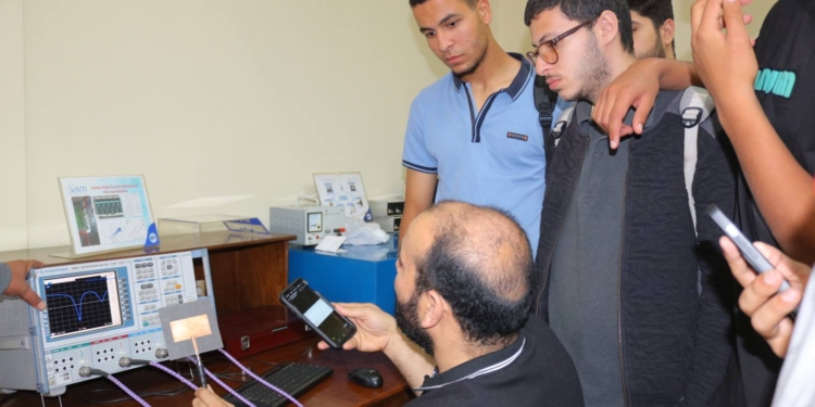 زيارة ميدانية لطلاب جامعة السويدي لمركز تصنيع الدوائر المطبوعة بالمعهد القومي للاتصالات