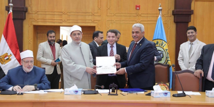 مجلس جامعة الأزهر يشدد على تطبيق ضوابط الامتحانات ويهنئ بقرب بدء الأيام العشر من ذي الحجة وعيد الأضحى