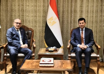 وزير الرياضة يلتقي السفير التركي بالقاهرة لبحث التعاون الثنائي في المجالات الشبابية والرياضية