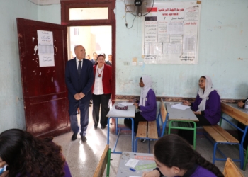 جمع مرسى ومفرد العلا.. أسئلة حيرت طلاب الإعدادية بامتحان اللغة العربية