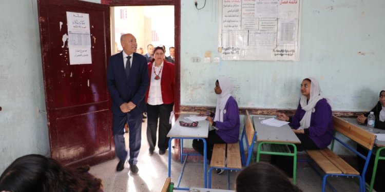 جمع مرسى ومفرد العلا.. أسئلة حيرت طلاب الإعدادية بامتحان اللغة العربية