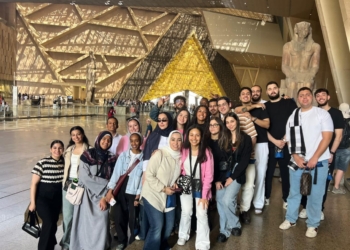 طلاب جامعة جزيرة الأمير إدوارد يناقشون أفكار تسويقية عالمية للمتحف المصري الكبير