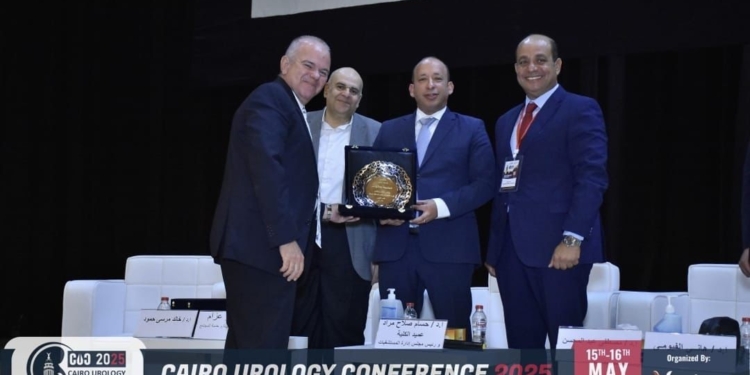 طب قصر العيني يحتفل بمرور 80 عامًا على تأسيس قسم جراحة المسالك البولية