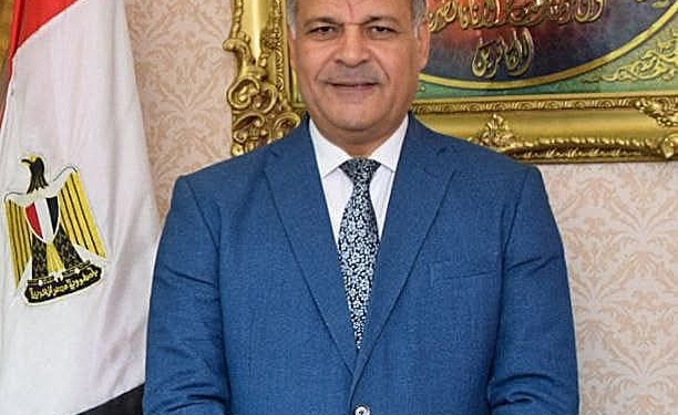 وكيل «التعليم» ببورسعيد يحذر من اصطحاب المحمول والأجهزة الإلكترونية بلجان الامتحانات