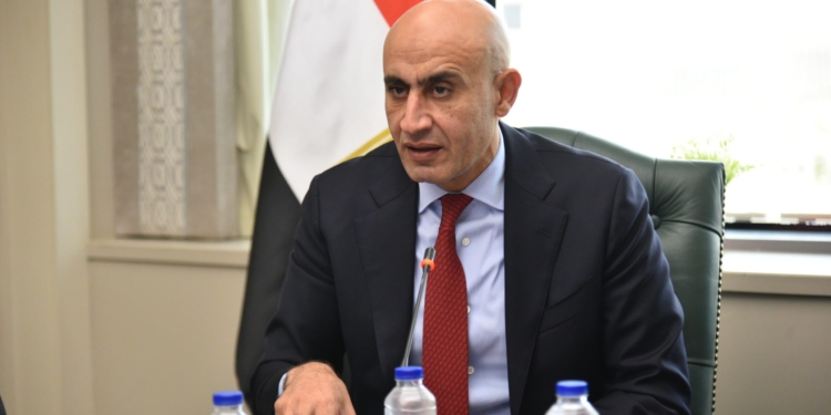 تسليم أرقام جلوس طلاب الثانوية العامة 2025 بالمدارس اليوم