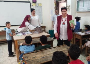 وكيل «التعليم» بالقاهرة تتابع سير أعمال امتحانات المواد الغير مضافة للمجموع