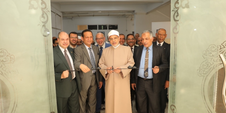 بالصور رئيس جامعة الأزهر يشيد بأعمال التجديد والتطوير التي شهدتها كلية التربية للبنين بالقاهرة