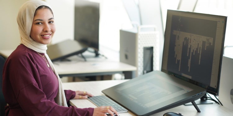 جامعة مصر للمعلوماتية تطلق تطبيقات لخدمة البيئة والرياضيين والمقبلين على الزواج