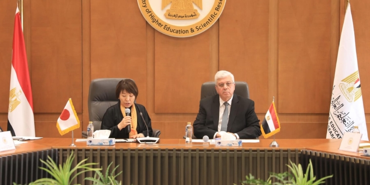 وزير التعليم العالي يبحث سبل التعاون مع وزيرة التعليم والثقافة اليابانية