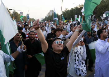 التوترات بين دلهي وإسلام أباد … وقف إطلاق للنار وتكهنات حول إستدامته !؟