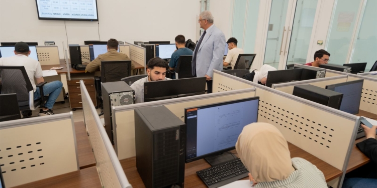 الجامعة اليابانية تنظم اختبارات القبول لمنحة جايكا للطلاب الفلسطينيين