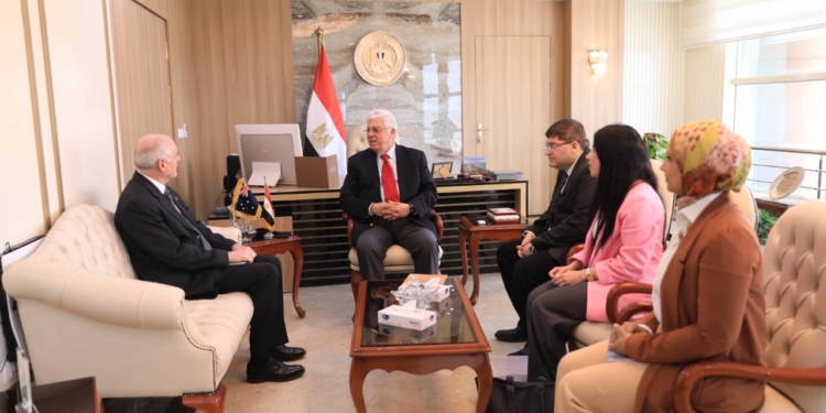 وزير التعليم العالي: 3.8 مليون طالب بالجامعات.. والإناث يمثلن 53%