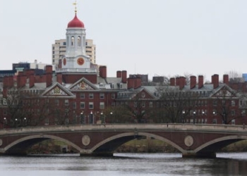 ترامب: أدرس سحب 3 مليارات دولار من تمويل جامعة هارفارد