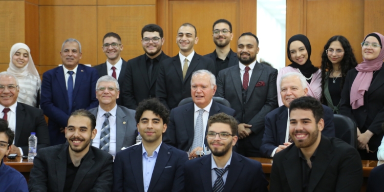 طلاب الجامعة المصرية اليابانية يحاكون جلسات الأمم المتحدة بحضور السفير محمد العرابي