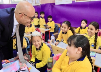 وكيل تعليم دمياط يتفقد الامتحانات ويوجّه تحذيرات حاسمة: لا تهاون في الانضباط أو الغش