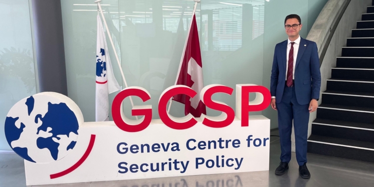 “طالب من جامعة الجلالة يمثل مصر في مؤتمر الأمم المتحدة بجنيف حول الأمن السيبراني”