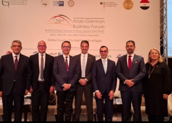 السفير المصري ببرلين: مناخ الاستثمار في مصر يقدم منظومة من الحوافز والمزايا الجاذبة للاستثمار