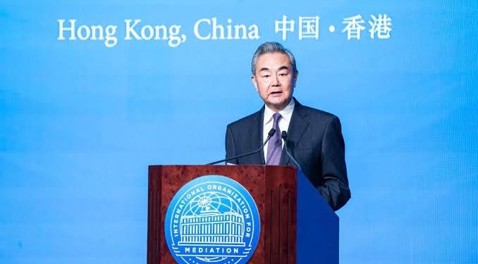 وزير خارجية الصين: يجب العمل سويا على كتابة صفحة جديدة من سيادة القانون في الحوكمة العالمية