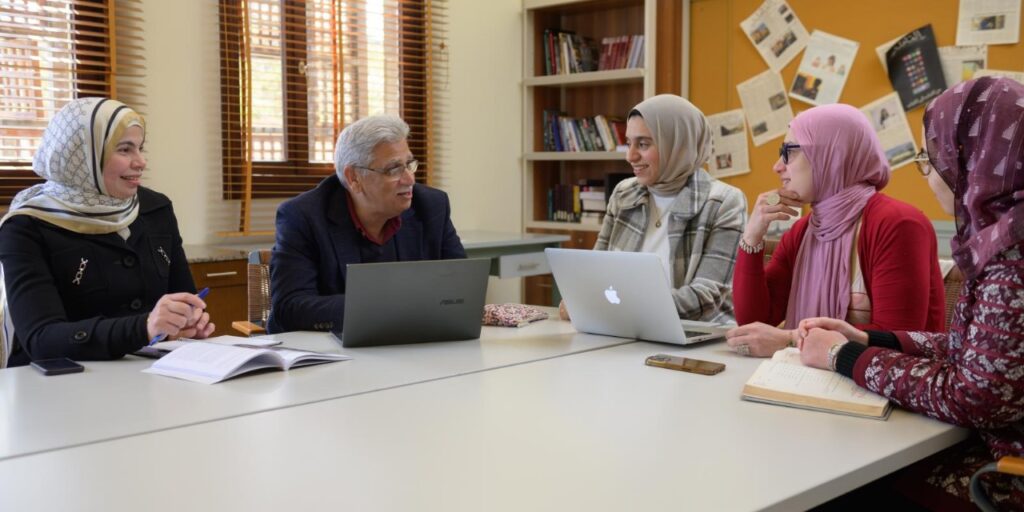 فريق الجامعة الامريكية 