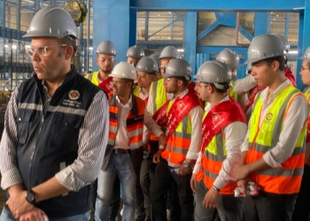 طلاب حلوان خلال الزيارة