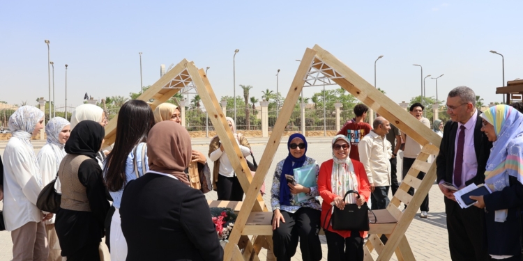 تصميم لطلاب حلوان الأهلية