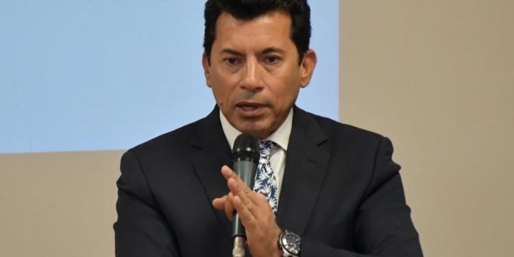 وزير الشباب والرياضة يفتتح ملتقى العاملين بوحدات الطب الرياضي والدورة التخصصية لإصابات الركبة