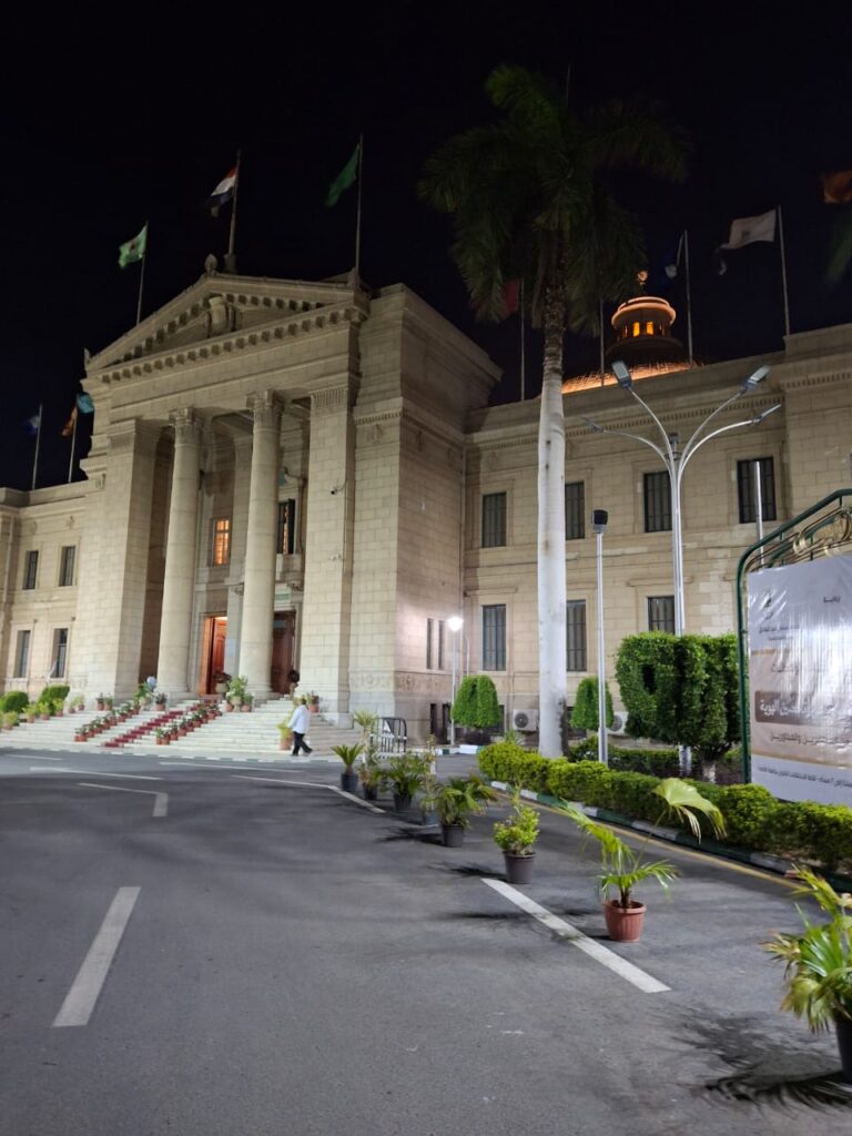 جامعة القاهرة تستعيد هويتها 