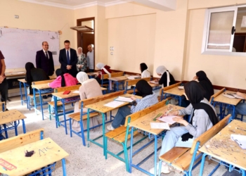 تربوي يحذر: الغياب وإهمال الانضباط يهددان نجاح الطلاب بالنظام الجديد