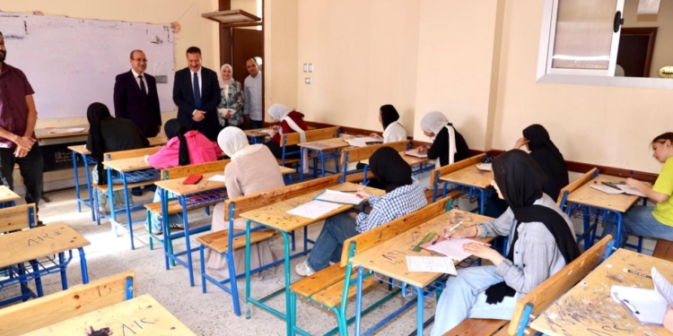 البكالوريا أم الثانوية العامة؟.. خبير يكشف مميزات كل نظام