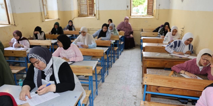 امتحانات مجانية وتنسيق مستقل.. تفاصيل نظام البكالوريا الجديدة في مصر