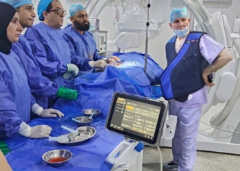 مستشفي جامعة الأزهر بدمياط تجري أول قسطرة مخية لتشخيص الجلطات وتمدد الشرايين الدماغية لمسن وسيدة