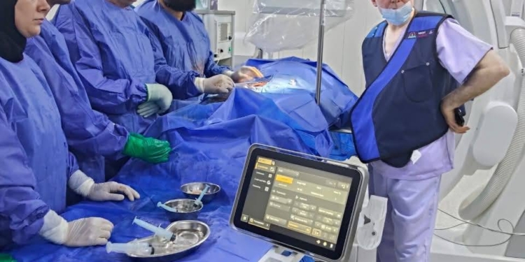 مستشفي جامعة الأزهر بدمياط تجري أول قسطرة مخية لتشخيص الجلطات وتمدد الشرايين الدماغية لمسن وسيدة