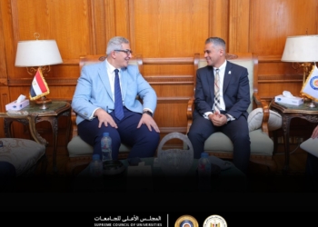 أمين عام المجلس الأعلى للجامعات يستقبل رئيس مجلس أمناء مؤسسة شباب القادة
