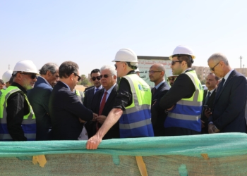 وزير التعليم العالي يتابع سير الأعمال الإنشائية بالحرم الجديد للجامعة الفرنسية