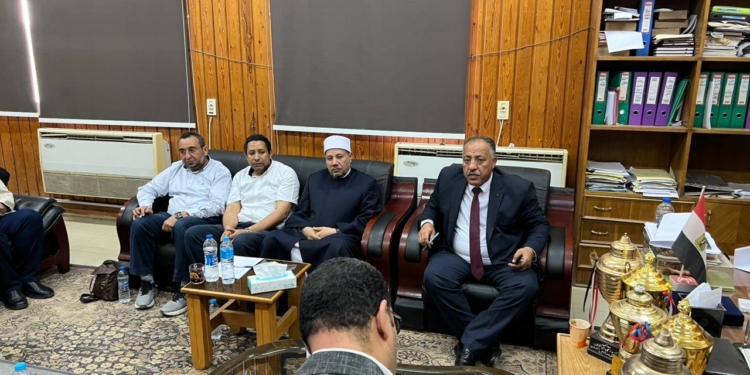 " نائب رئيس جامعة الأزهر للوجه القبلي يترأس مجلس كلية طب الأسنان بأسيوط ويتابع انتظام العملية الامتحانية"