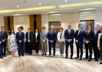 "عبداللطيف" يبحث خطوات التوسع في المدارس المصرية اليابانية والاستعداد لمؤتمر (TICAD)