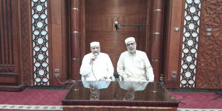 نائب رئيس جامعة الأزهر للوجه القبلي يشارك في جلسة علمية لمواصلة تفسير سورة المائدة " للإمام القرطبي " بجامع البقلي بأسيوط