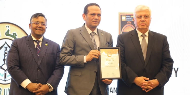 وزير التعليم العالي يكرِّم جامعة الأزهر لتقدمها في تصنيف QS ضمن أفضل 1200 جامعة على مستوى العالم