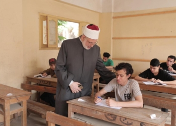 وكيل الأزهر يتفقد لجان الشهادة الثانوية بقليوب ويشيد بالتزام الطلاب وانضباط اللجان