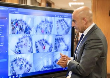 غرفة العمليات الثانوية العامة 2025: لا تجاوز في التفتيش وكاميرات المراقبة ترصد كل شيء يوميًا