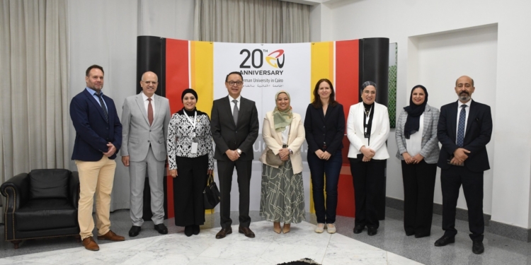 المرأة في طليعة الابتكار العلمي: الجامعة الألمانية تطلق منصة دولية للحوار والتمكين