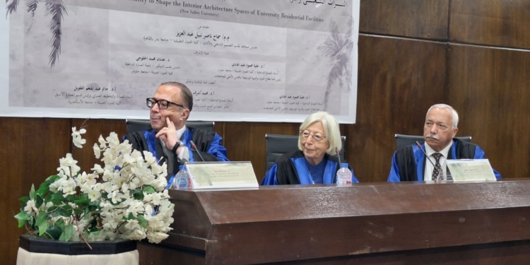 مجمع الفنون والثقافة بجامعة حلوان يحتضن مناقشة علمية ثرية عن التراث الشعبي وهويته المصرية