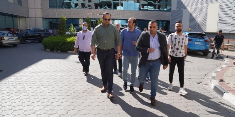 رئيس هيئة الرعاية الصحية يتابع سير العمل وتنفيذ خطة التأمين الطبي بمحافظات القناة الساحلية