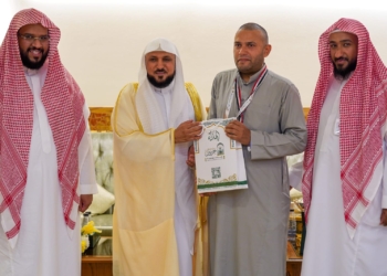 رئيس جامعة الأزهر يهنئ د. حمادة خطاب لفوزه بمسابقة القرآن الكريم لحجاج بيت الله