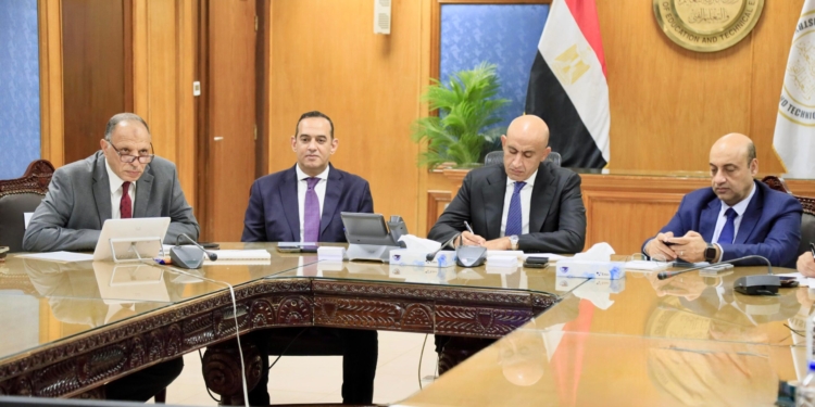 الثانوية العامة 2025.. تطبيق إجراءات تفتيشية صارمة للطلاب قبل دخول اللجان