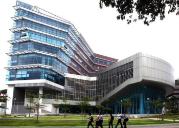 ماليزيا تفتح أبواب جامعاتها للطلاب الدوليين بمنح دراسية مجانية